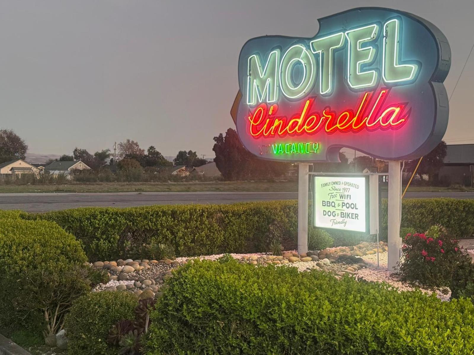 Cinderella Motel Hollister Dış mekan fotoğraf